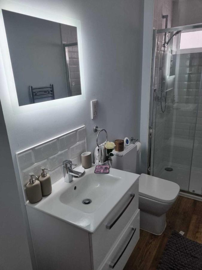 Serene Getaway Apartments Мейдстон Екстер'єр фото