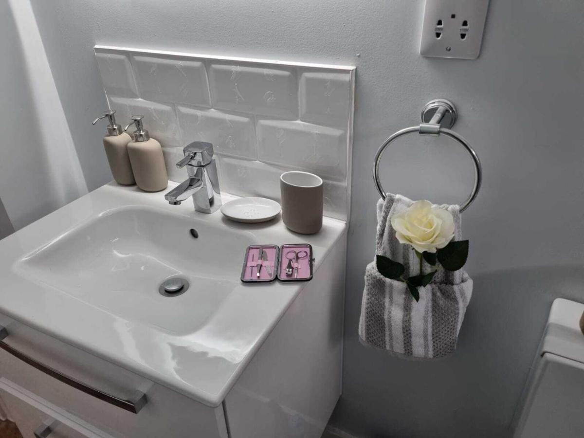 Serene Getaway Apartments Мейдстон Екстер'єр фото